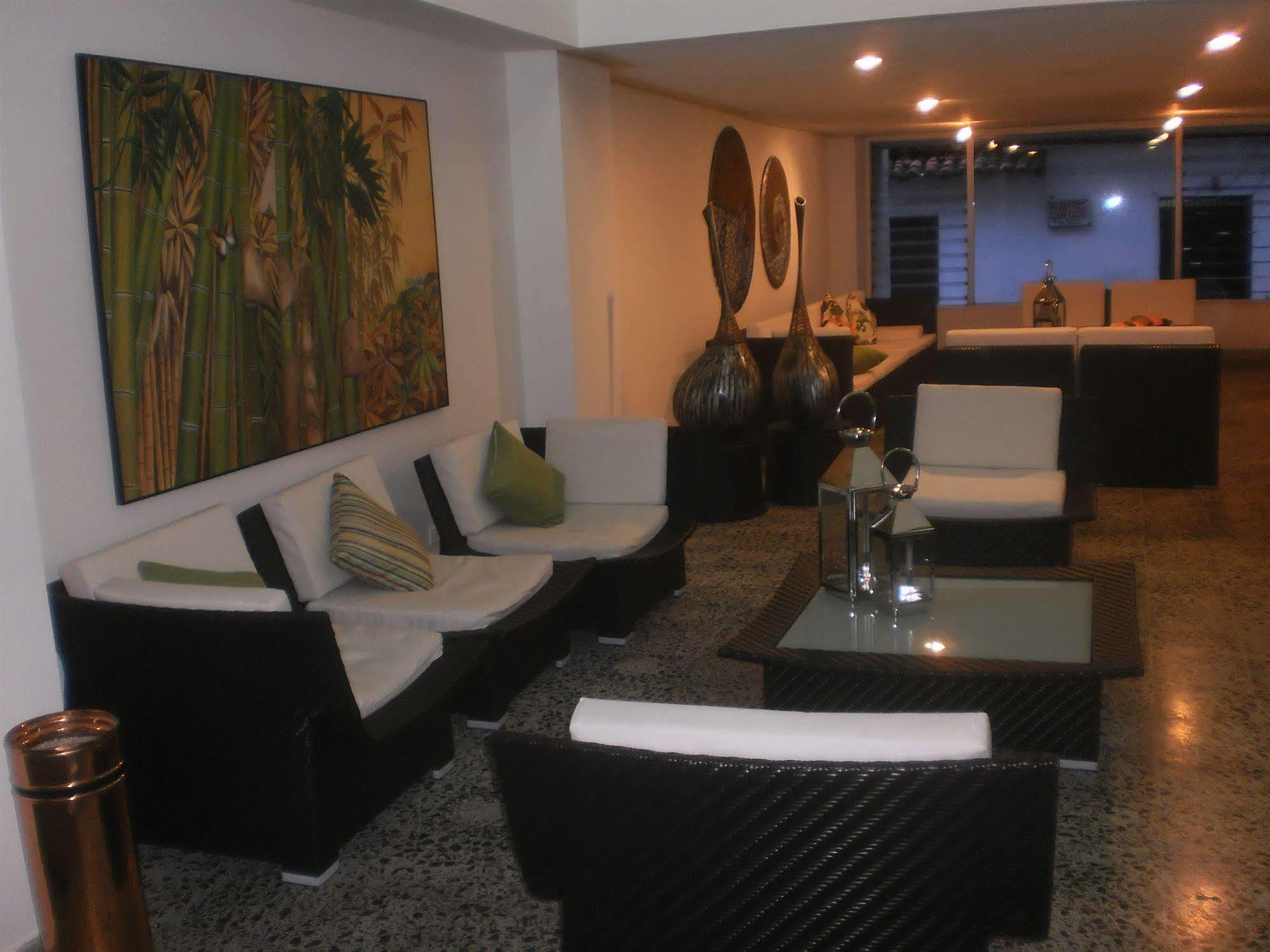 Hotel Don Gregorio Cartago Esterno foto