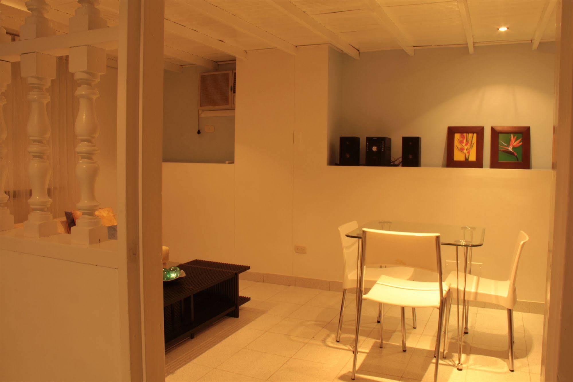 Hotel Don Gregorio Cartago Esterno foto