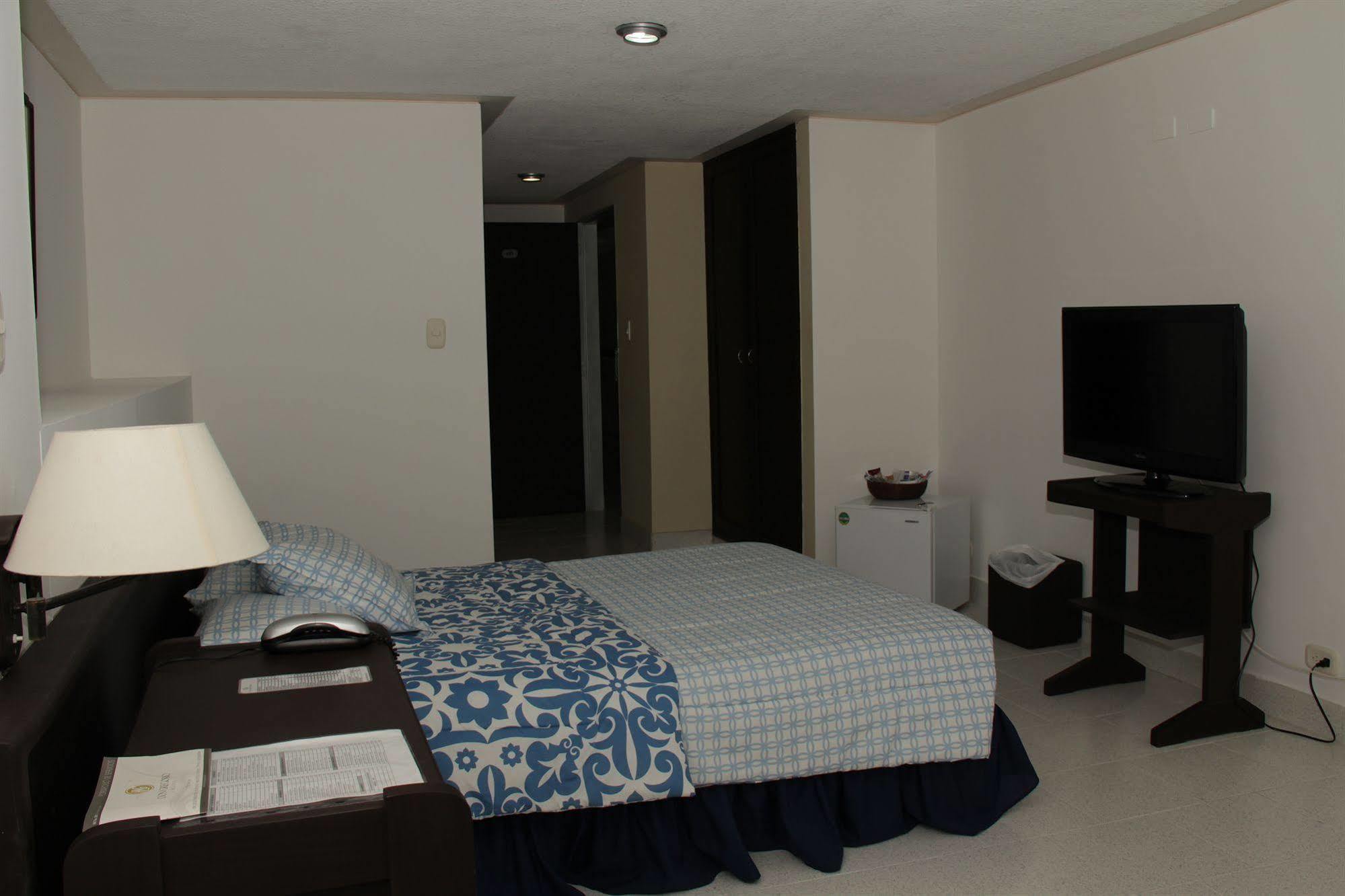 Hotel Don Gregorio Cartago Esterno foto