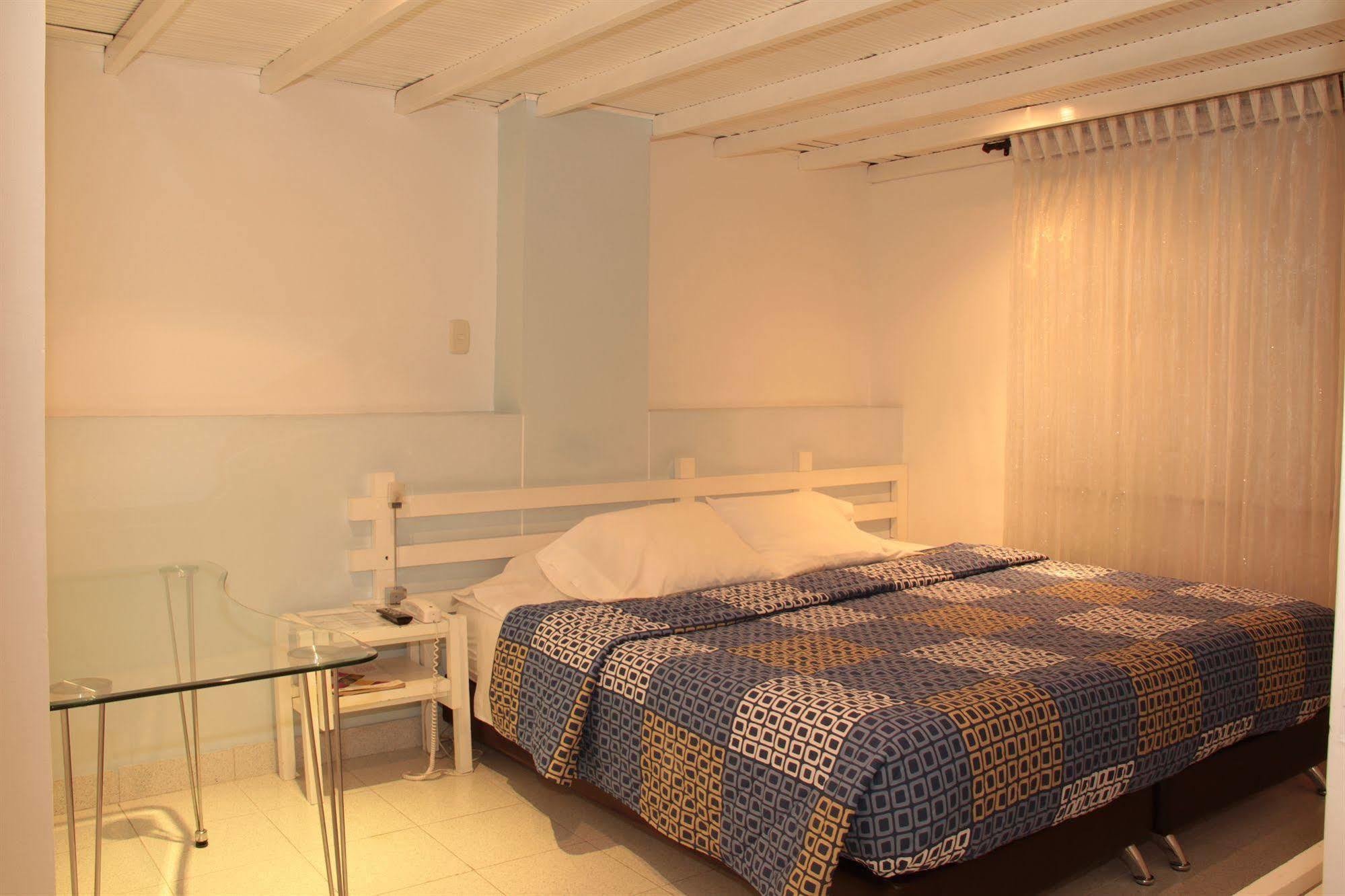 Hotel Don Gregorio Cartago Esterno foto